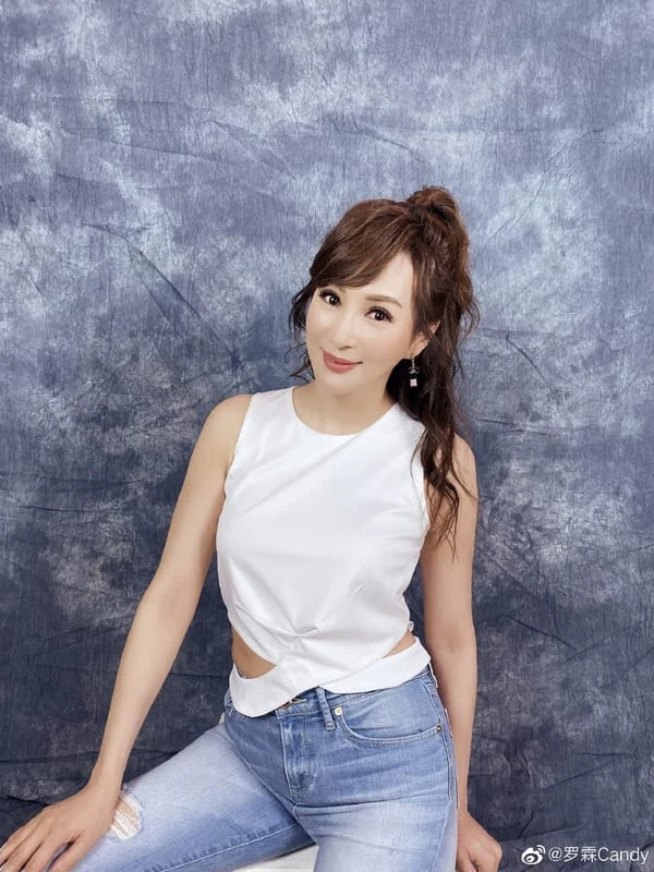 羅霖 女士 Ms. Candy Law