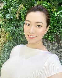 菁瑋 女士 Ms. Luvin Ho